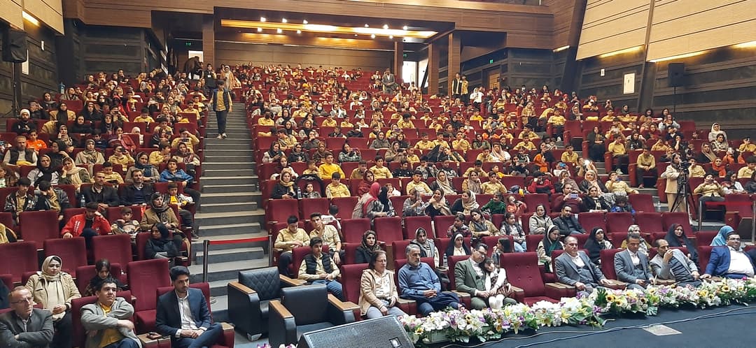 دبیرستان صبح روشن